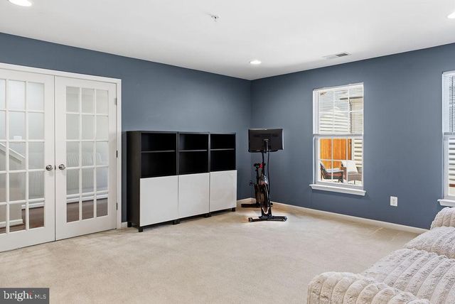 7825 CRESCENT PARK DR, Gainesville, VA 20155