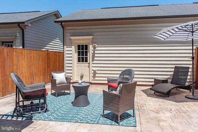 7825 CRESCENT PARK DR, Gainesville, VA 20155