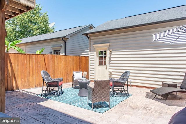 7825 CRESCENT PARK DR, Gainesville, VA 20155