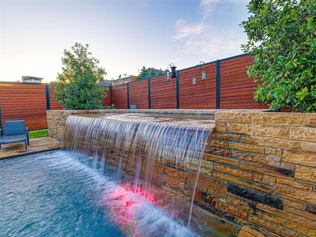 319 NE 1st Street, Oklahoma City, OK 73104