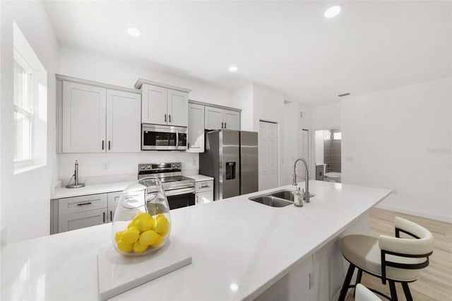 6889 SE 23RD AVENUE, Ocala, FL 34480