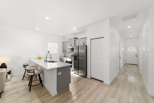 6889 SE 23RD AVENUE, Ocala, FL 34480