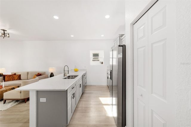 6889 SE 23RD AVENUE, Ocala, FL 34480