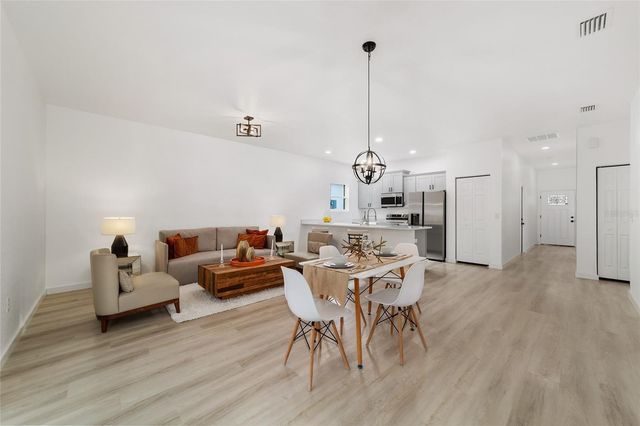 6889 SE 23RD AVENUE, Ocala, FL 34480