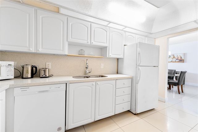 3901 S Ocean Drive 11C, Hollywood, FL 33019