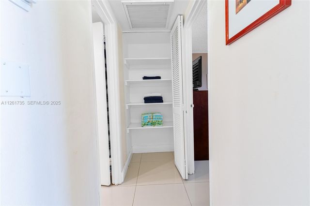 3901 S Ocean Drive 11C, Hollywood, FL 33019