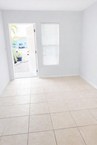 1017 SE 3rd Street 3, Deerfield Beach, FL 33441