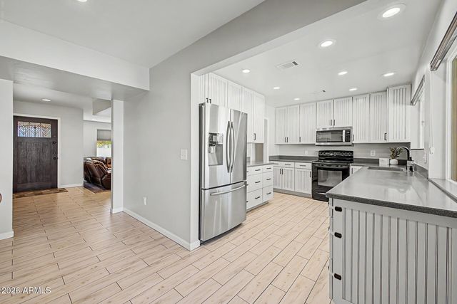 1421 W IMPALA Avenue, Mesa, AZ 85202