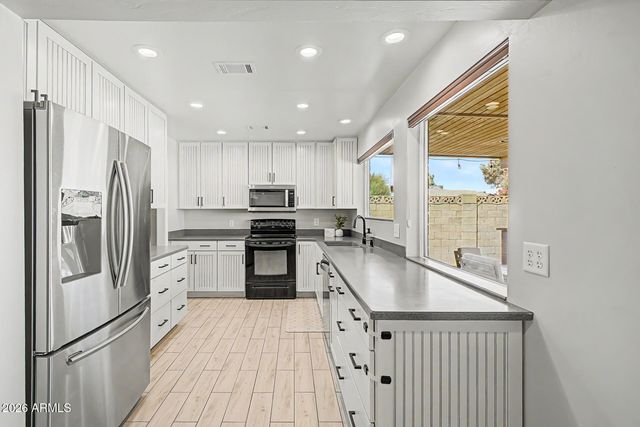 1421 W IMPALA Avenue, Mesa, AZ 85202