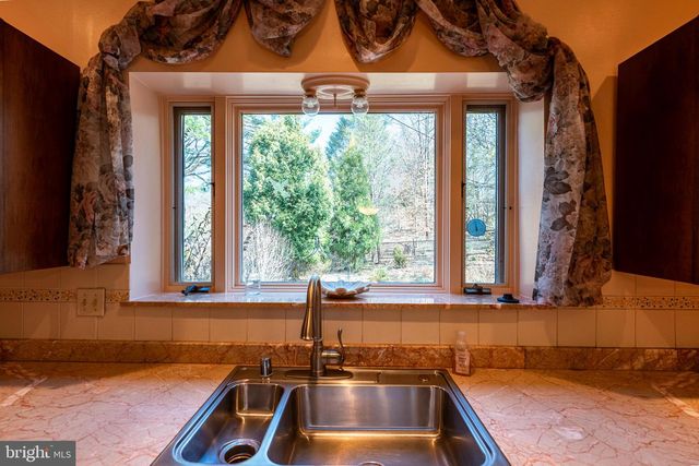 3 CENTER RD, Baltimore, MD 21286