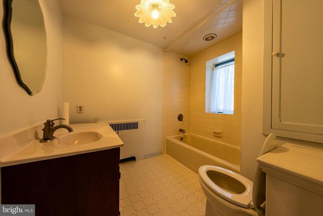 3 CENTER RD, Baltimore, MD 21286