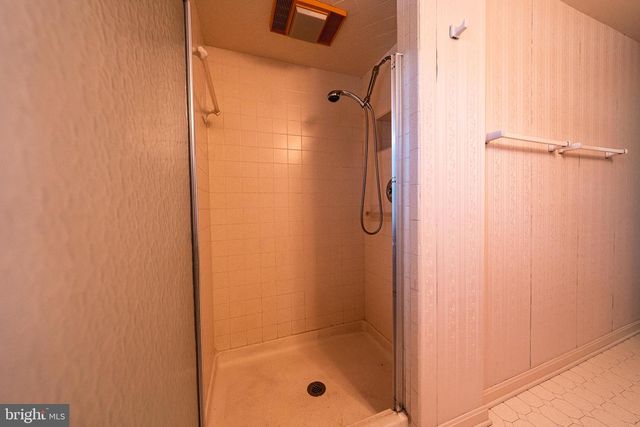 3 CENTER RD, Baltimore, MD 21286