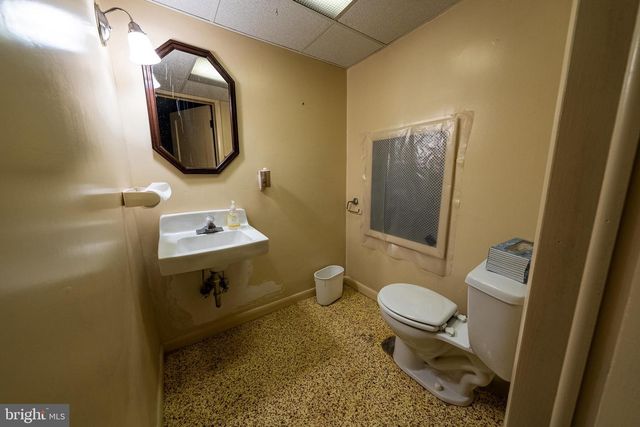 3 CENTER RD, Baltimore, MD 21286