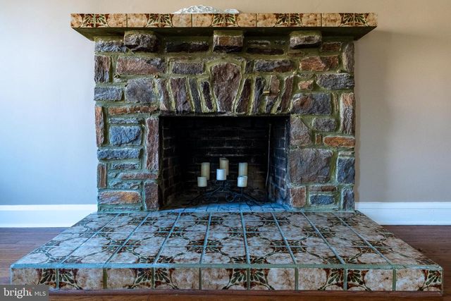 3 CENTER RD, Baltimore, MD 21286