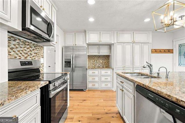 1508 Lake Koinonia Drive, Woodstock, GA 30189