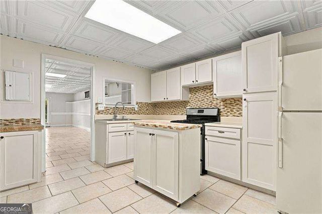 1508 Lake Koinonia Drive, Woodstock, GA 30189