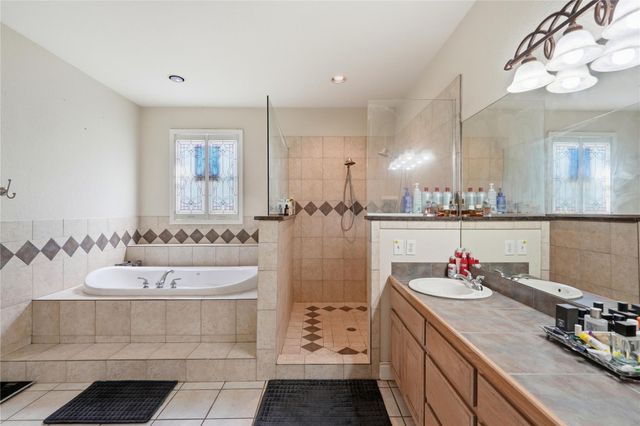 22101 Oban DR, Spicewood, TX 78669
