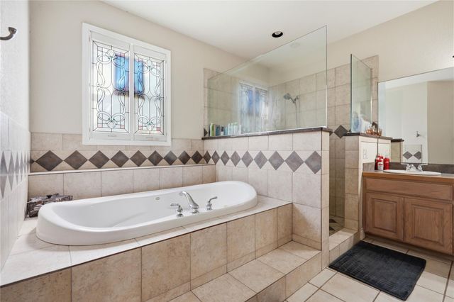 22101 Oban DR, Spicewood, TX 78669