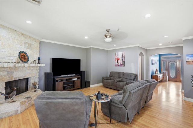 22101 Oban DR, Spicewood, TX 78669