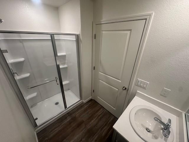 6042 Lassie Ct, Riverbank, CA 95367