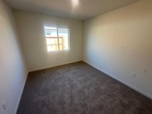 6042 Lassie Ct, Riverbank, CA 95367