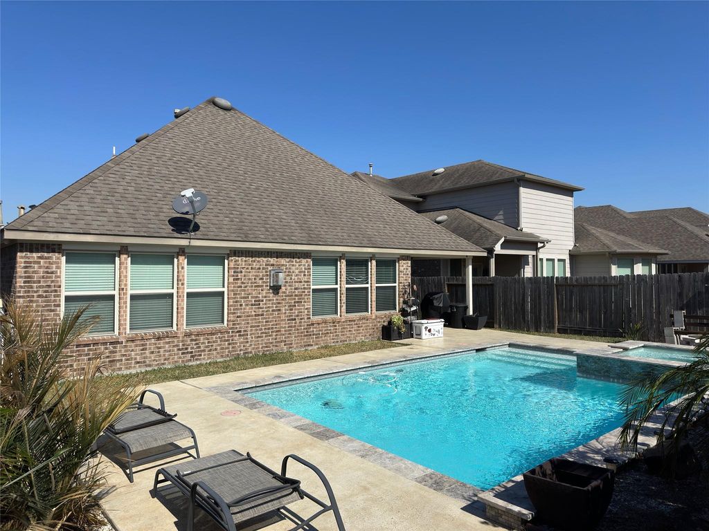 Image 13 of property listing at 24751 Heirloom Lane, Katy, TX 77493