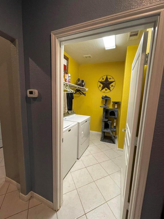 Image 22 of property listing at 24751 Heirloom Lane, Katy, TX 77493