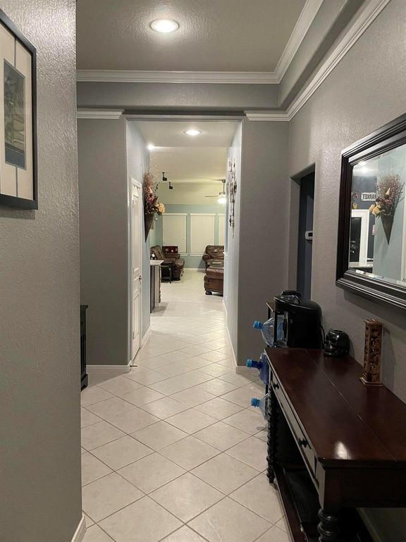 Image 6 of property listing at 24751 Heirloom Lane, Katy, TX 77493