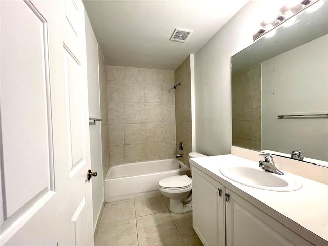 3102 Coral Ridge Dr 3102, Coral Springs, FL 33065