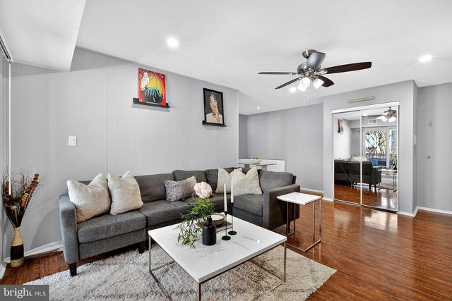 433 GOVERNOR HOUSE CIR, Wilmington, DE 19809