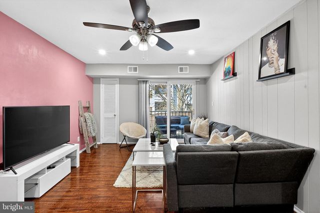 433 GOVERNOR HOUSE CIR, Wilmington, DE 19809