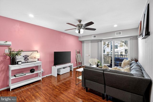 433 GOVERNOR HOUSE CIR, Wilmington, DE 19809