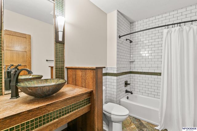 4724 Coffey Street, Papillion, NE 68133