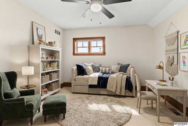 4724 Coffey Street, Papillion, NE 68133