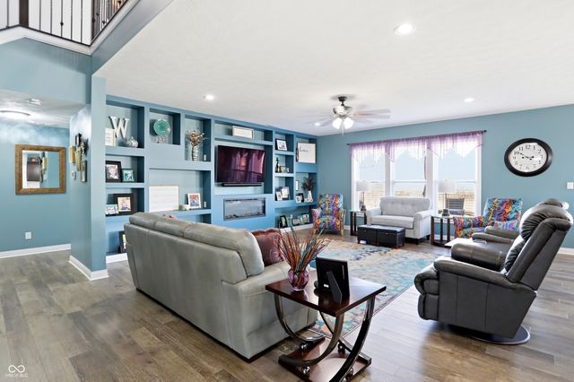 11648 Flynn Place, Noblesville, IN 46060