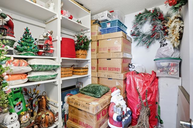 11648 Flynn Place, Noblesville, IN 46060