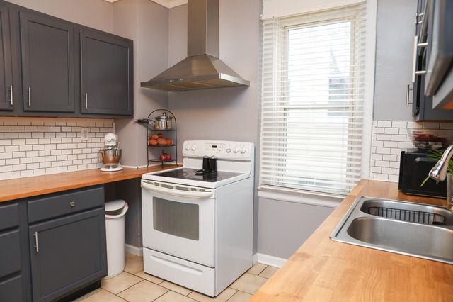 2011 Howell Street, Covington, KY 41014