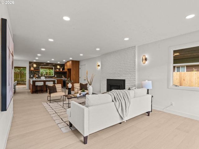 6437 Ne 38th Ave, Portland, OR 97211