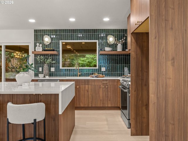 6437 Ne 38th Ave, Portland, OR 97211