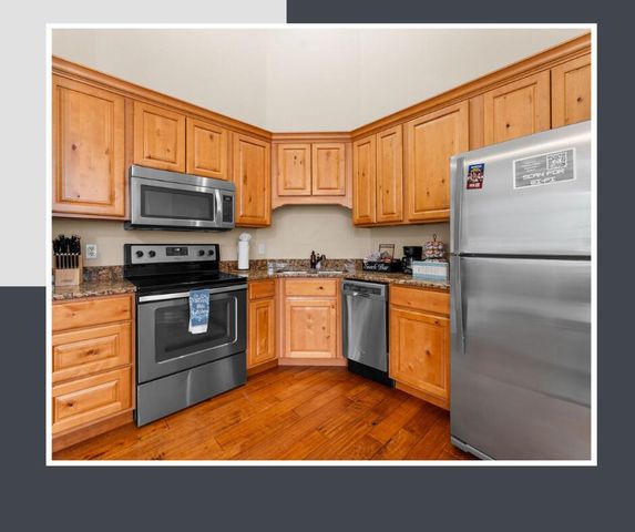 23 Stone Cliff Circle, Indian Point, MO 65616