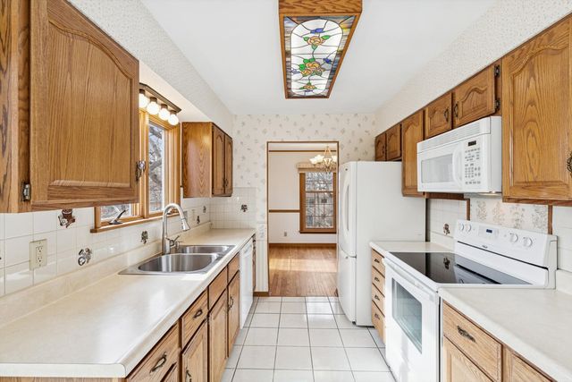 4610 34th Avenue, Moline, IL 61265