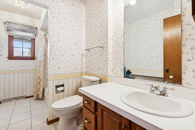 4610 34th Avenue, Moline, IL 61265