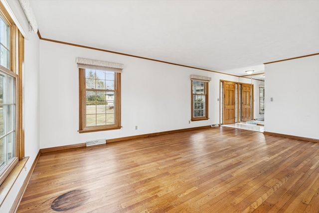 4610 34th Avenue, Moline, IL 61265