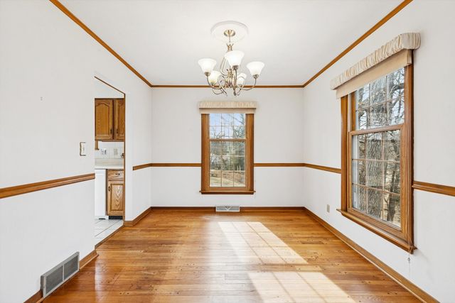 4610 34th Avenue, Moline, IL 61265