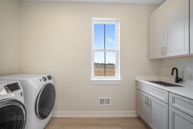 821 Tyler WAY, Colgate, WI 53017