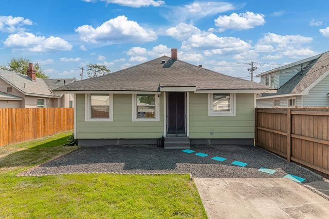 4923 N Crestline St, Spokane, WA 99207