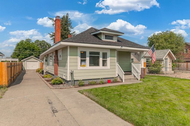 4923 N Crestline St, Spokane, WA 99207
