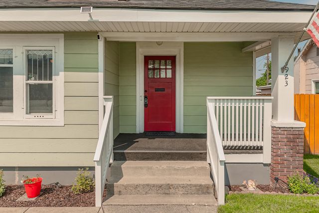 4923 N Crestline St, Spokane, WA 99207