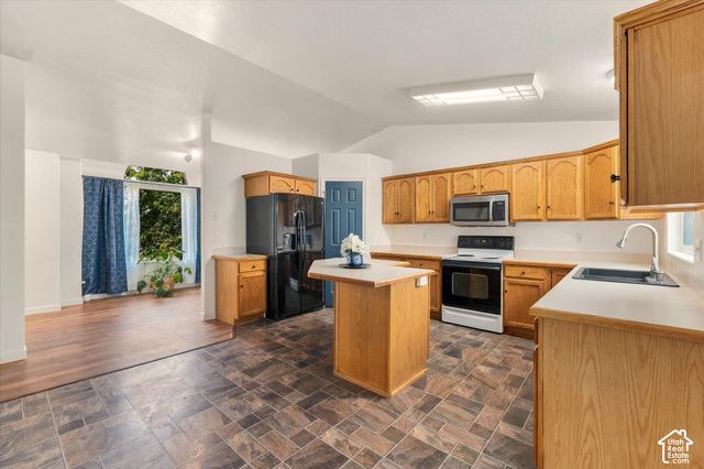 1598 N 2530 W, Clinton, UT 84015