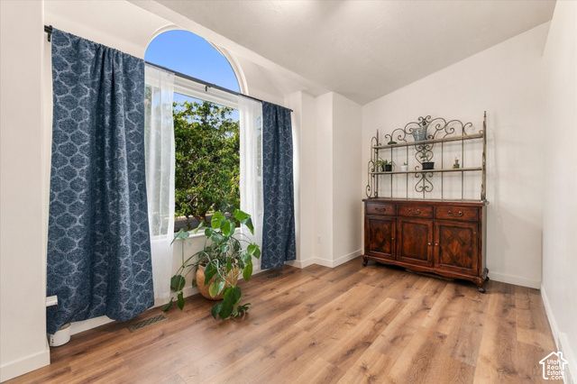 1598 N 2530 W, Clinton, UT 84015